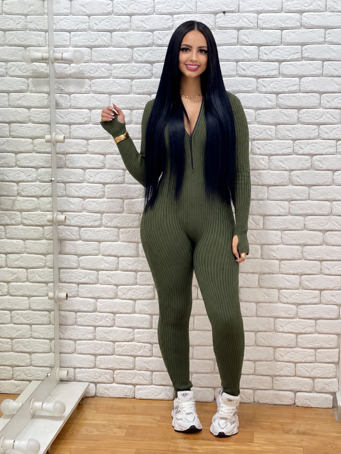 0d69e8b7392a6dfa0aec1c89a2858db0.jpg